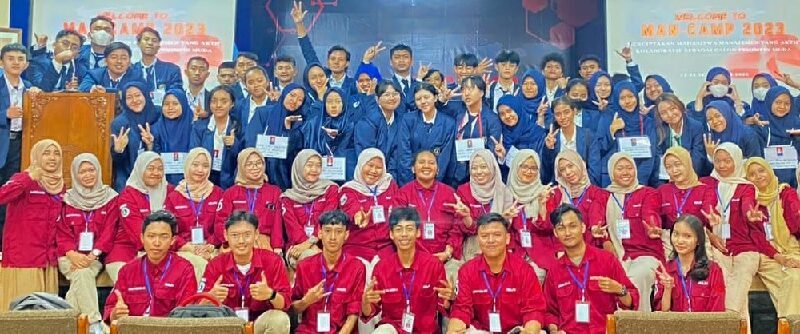 Ciptakan Mahasiswa Kolaboratif, FEB UWG Gelar ‘Man Camp 2023’