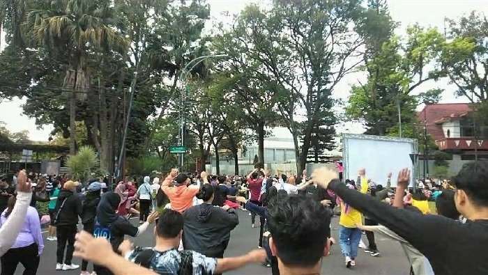 Membentuk Pola Hidup Sehat dengan Rutin Ikuti Car Free Day Ijen