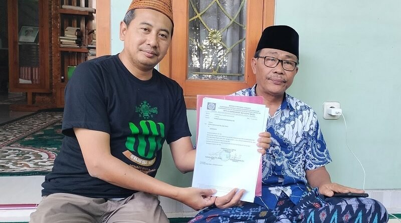 Gus Idur Serahkan Surat Permohonan Rekomendasi SK DPC K-Sarbumusi NU Kota Batu Ke Ketua DPW K-Sarbumusi Jatim