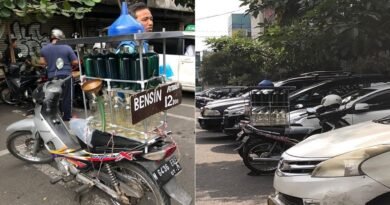 Kreatif! Penjual Bensin Keliling Jadi Pahlawan Dadakan, Saat Antrian SPBU Panjang di Kota Malang